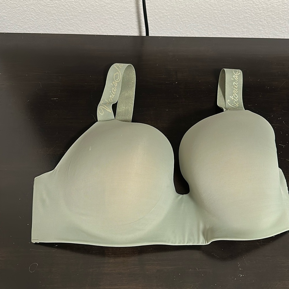 Victoria’s Secret bra